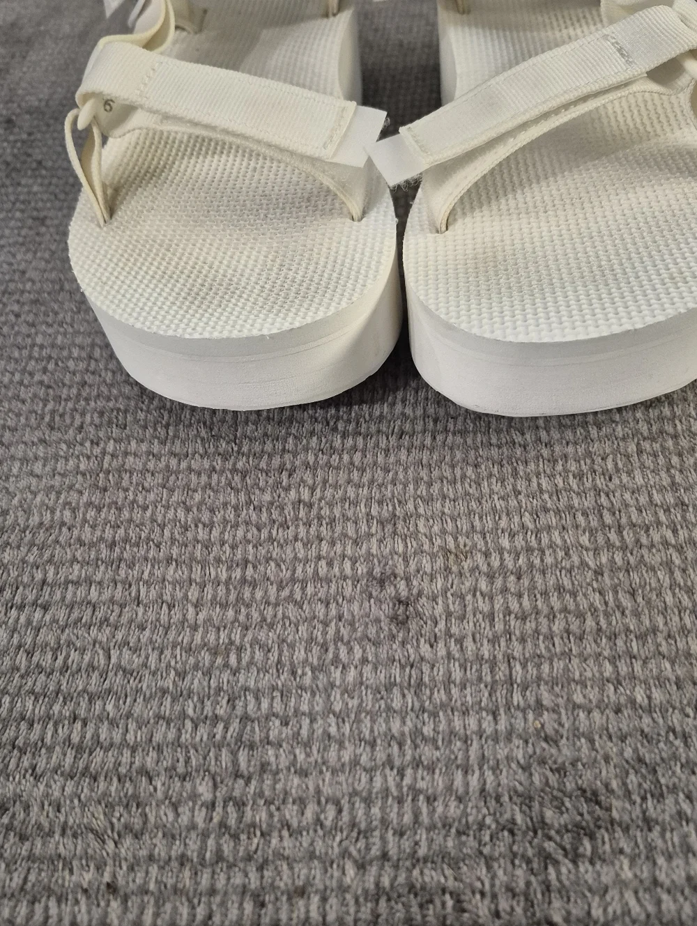 Teva Women Flatform Universal Platform Y2K Inspired Sandal Size 9 White Recycled - Picture 3 of 8
